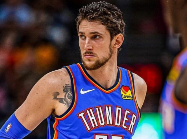 PG游戏-关于穆古鲁扎连续三场比赛得分超过高光表现，湖人挑战极限！的信息