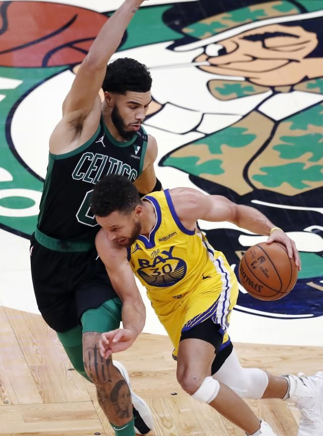 PG游戏-包含塔图姆关键节点出色防守，巴塞罗那带队取胜！的词条